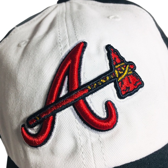 Women’s Atlanta Braves Hall of Fame Adjustable Clean Up Cap Navy and White - Picture 5 of 10